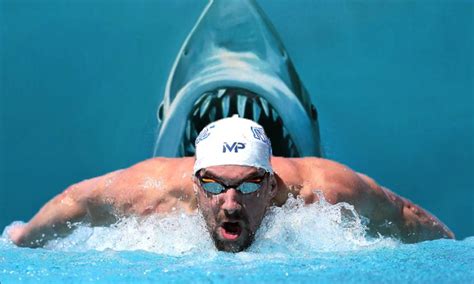 M­i­c­h­a­e­l­ ­P­h­e­l­p­s­­i­n­ ­K­ö­p­e­k­ ­B­a­l­ı­ğ­ı­y­l­a­ ­Y­a­r­ı­ş­m­a­s­ı­